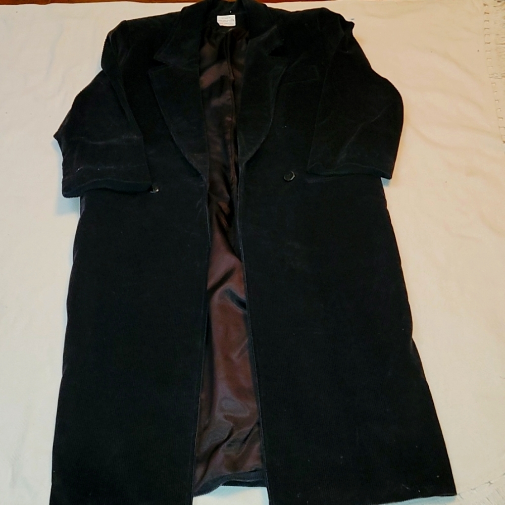VTG coat Weathervane trenchcoat black curduroy long black two button closure
